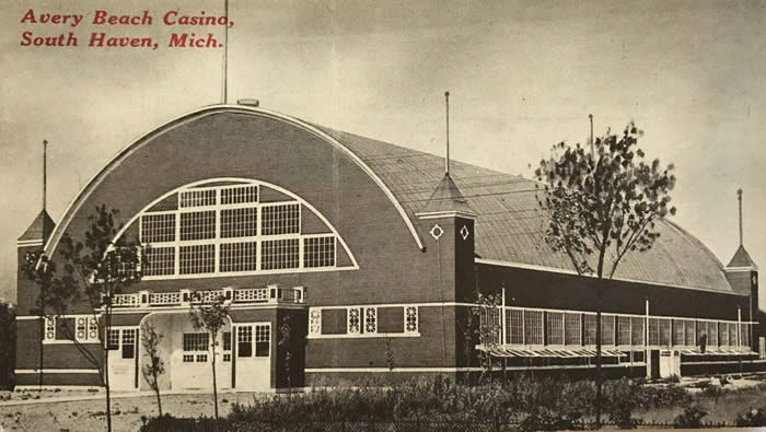 Avery Beach Casino - Old Postcard (newer photo)
